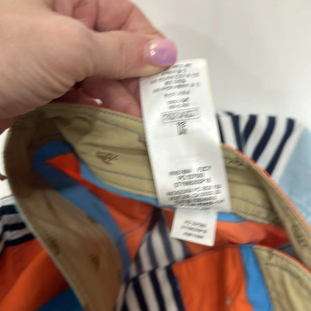 Patagonia printed Wavefarer board shorts 19” size 34. NWT